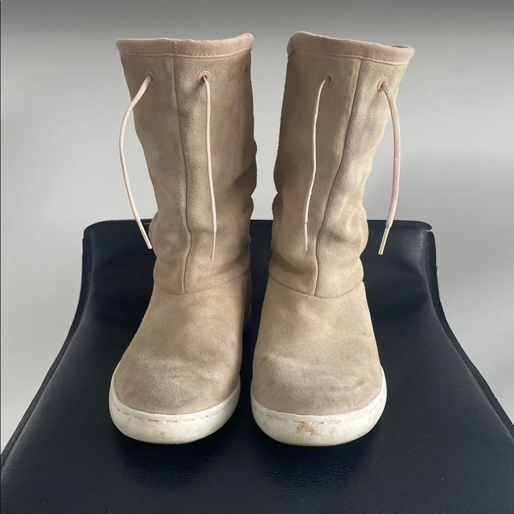 Adidas Winter Tan Suede Boots - Trefoil Logo - Fully Lined With Faux Fur lined - Picture 11 of 16